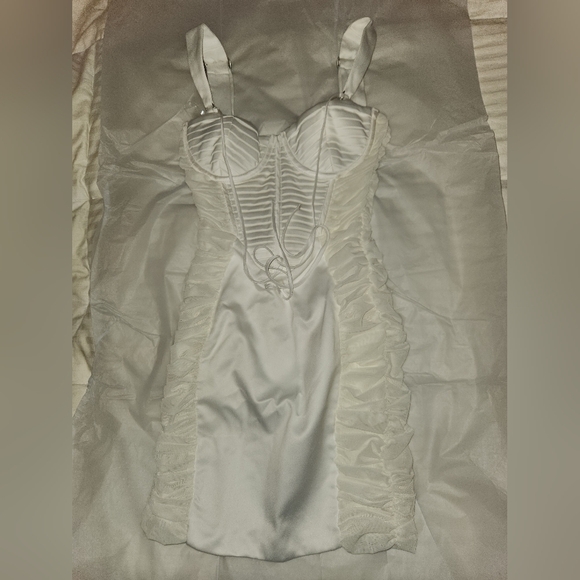 White 'Lucinda' House of CB-XS - Picture 5 of 11